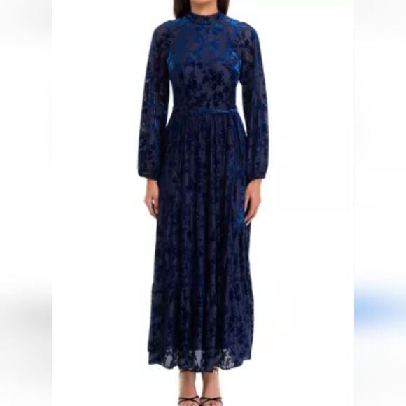 Dresses & Skirts - Elegant Navy Blue Velvet Dress